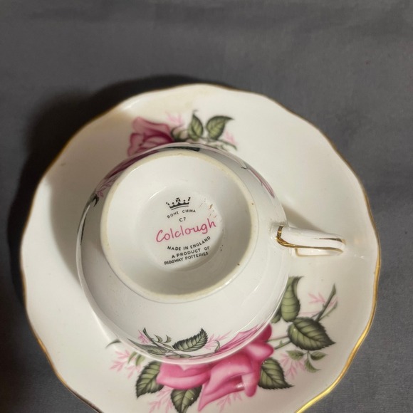 Elegant Pink Rose Teacup and Saucer Set with Gold Trim - Picture 3 of 3